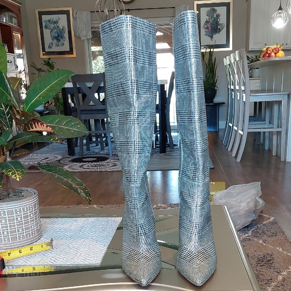 Gianni Bini Blue Snakeskin Knee-High Boots. Heel Height: 3.8". Boot Height: 19.5